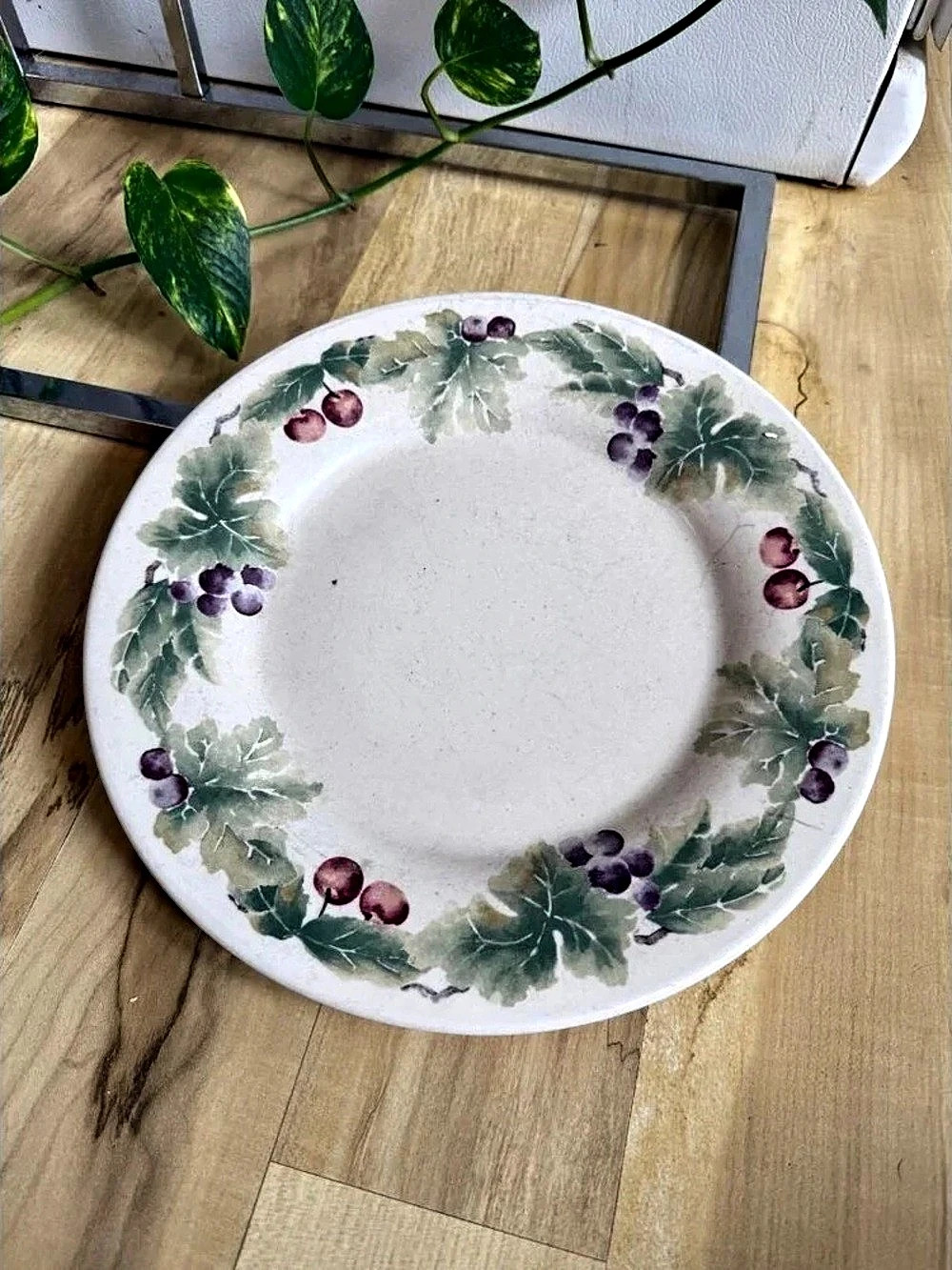 Pfaltzgraff Grapevine Dinner Plate Floral White & Green